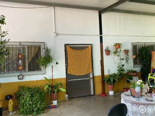 imagen 2 de Venta de finca con naves y vivienda Utrera
