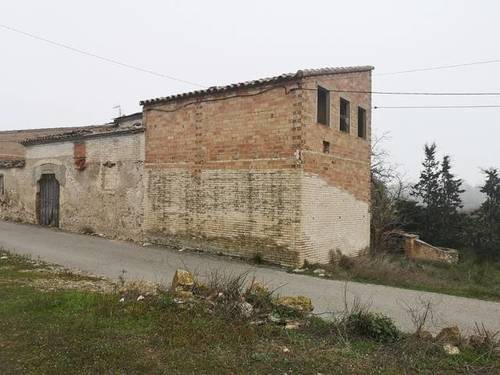 imagen 2 de Terreno con construcción en Mora d´Ebre (Tarragona)