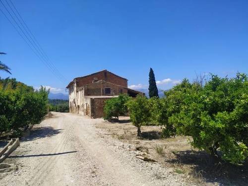 imagen 1 de Venta de finca con masía para reformar en Bitem (Tarragona)