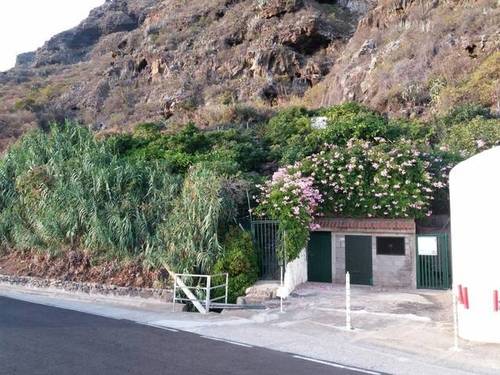 imagen 1 de Se vende finca con frutales en Buenavista del Norte (Tenerife)