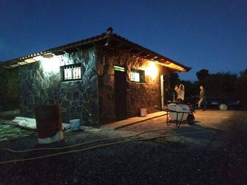 imagen 1 de Venta de terreno con frutales, luz y riego en Buenavista del Norte (Tenerife)