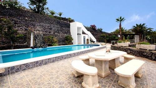 imagen 3 de Venta de casa rural de lujo en Alcala (Tenerife)