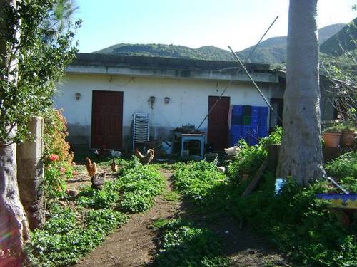 imagen 1 de Venta de terreno con casita en Buenavista del Norte (Tenerife)