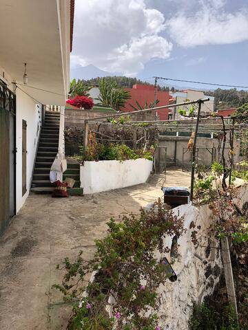 imagen 2 de Venta de casa con terreno en Icod de los Vinos (Tenerife)