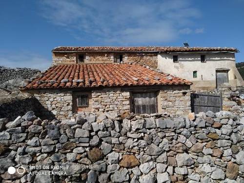 imagen 1 de Venta de masía con gran finca en Mosqueruela (Teruel)