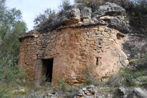 imagen 1 de Venta de finca con árboles milenarios en La Fresneda (Teruel)