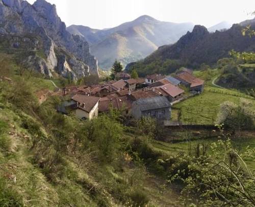 imagen 5 de Venta de casa rural en Vega de Liébana (Cantabria)