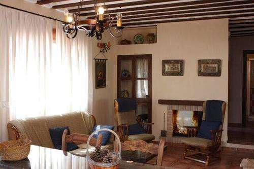 imagen 3 de Venta de casa antigua rural y reformada en Almodóvar del Pinar (Cuenca)