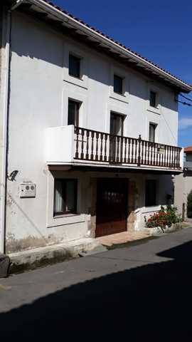 imagen 3 de Venta de casa rural rehabilitada en castro Urdiales (Cantabria)