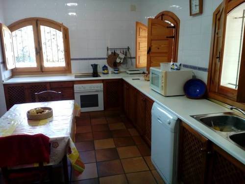 imagen 1 de Venta de vivienda en entorno rural con parcela en Villar de Plasencia (Cáceres)