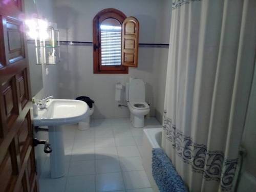 imagen 6 de Venta de vivienda en entorno rural con parcela en Villar de Plasencia (Cáceres)