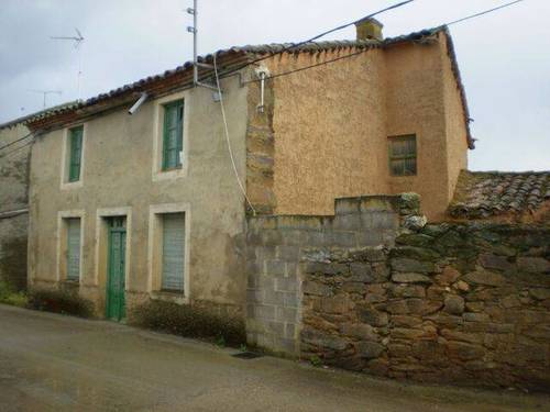 imagen 1 de Venta de casa rural en Villar de Farfón (Zamora)