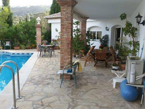 imagen 1 de Venta de lujosa casa rural en La Viñuela (Málaga)