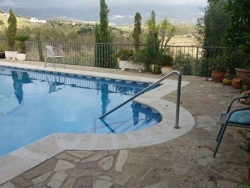 imagen 5 de Venta de lujosa casa rural en La Viñuela (Málaga)