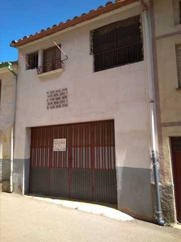 imagen 5 de Venta de casa rural a reformar en Alcorisa (Teruel)