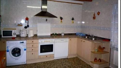 imagen 1 de Venta de casa rural con huerto en Aguilar de Campoo