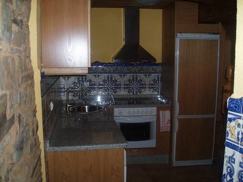 imagen 1 de Venta de casa rural rodeada de montañas en Ladrillar (Cáceres)