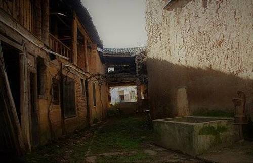 imagen 3 de Venta de casa rural a restaurar en Villarroañe (León)