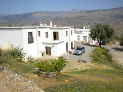 imagen 5 de Venta de bodega ecológica con vivienda en Lobras (Granada)