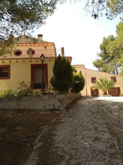 imagen 5 de Venta de masía reformada con bodega