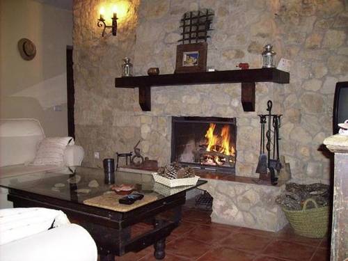 imagen 1 de Venta de casa rural en Anquela del Pedregal (Guadalajara)