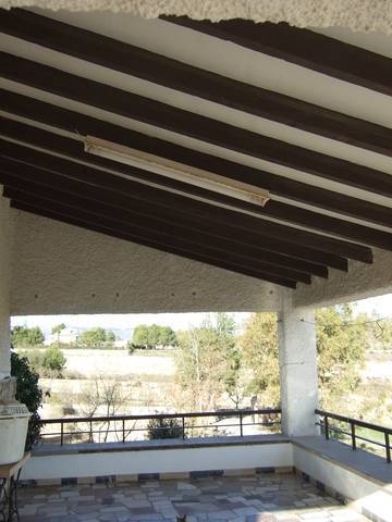 imagen 2 de Venta de casa de campo con terreno y piscina en Elda