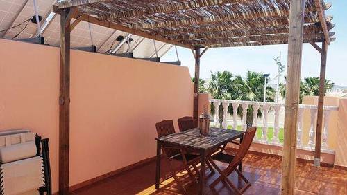 imagen 1 de Venta de casa rodeada de campo en Torrevieja