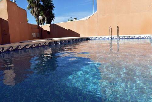 imagen 1 de Venta de casa rodeada de campo en Torrevieja