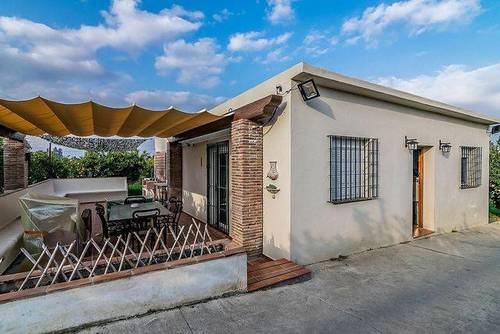 imagen 3 de Venta de finca ecológica con vivienda y cuadras para caballos