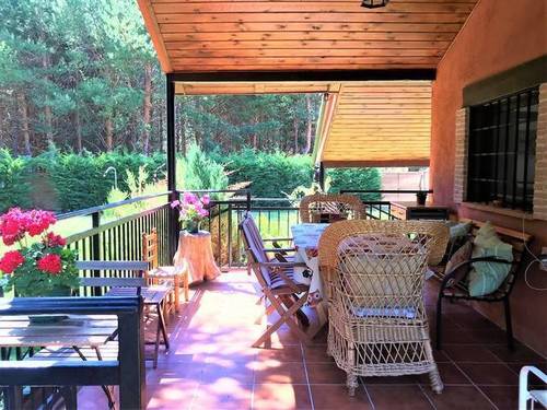 imagen 3 de Venta de parcela con casa rural en Hoyos del Espino (Ávila)