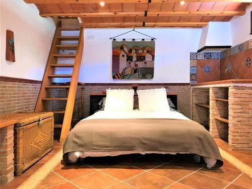 imagen 7 de Venta de parcela con casa rural en Hoyos del Espino (Ávila)