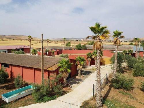 imagen 1 de Venta de finca rústica con cuadras