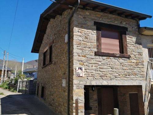imagen 1 de Venta de casa rural en Vigo de Sanabria (Zamora)
