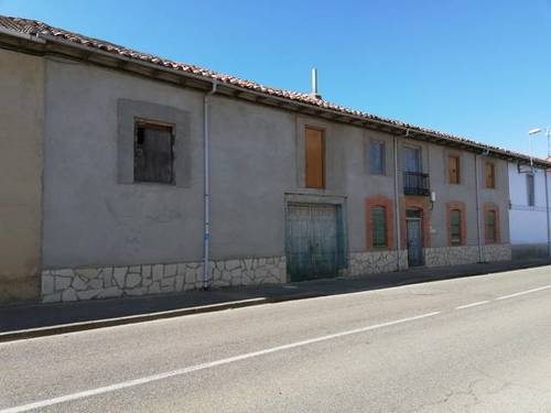 imagen 2 de Venta de casa rural con Huerta y jardín en Antoñán del Valle (León)