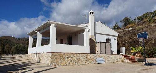 imagen 1 de Venta de casa de campo en Nerja (Málaga)