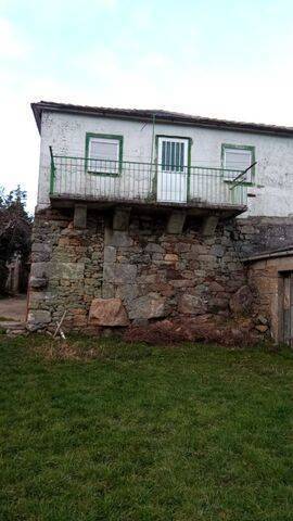 imagen 3 de Venta de fincas y dos casas rurales en Viana (Ourense)