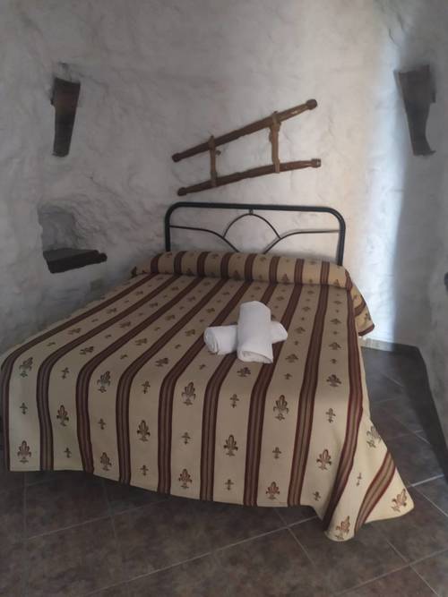 imagen 10 de Venta de cuevas para turismo rural