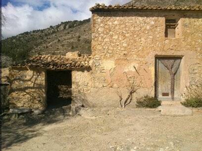 imagen 9 de FINCA MAS CASA A REFORMAR