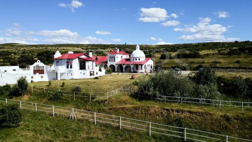 imagen 2 de En venta finca de recreo con vivienda y plaza de toros en Ávila / Salamanca