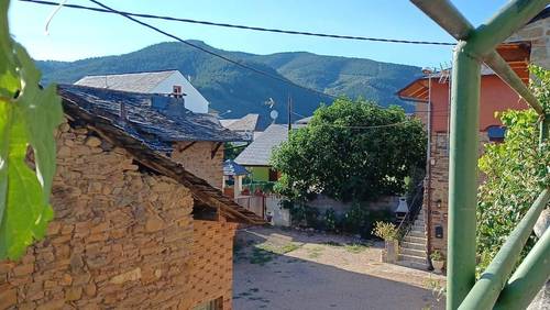 imagen 4 de Casa pueblo cercanaa Cacabelos